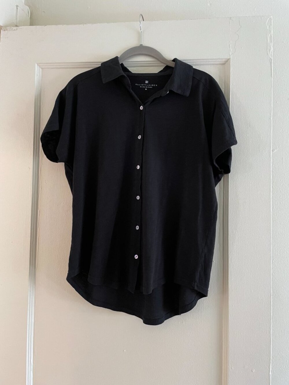 NWT Evelyn & Arthur Elliott Lauren Button Front Tee | Size M